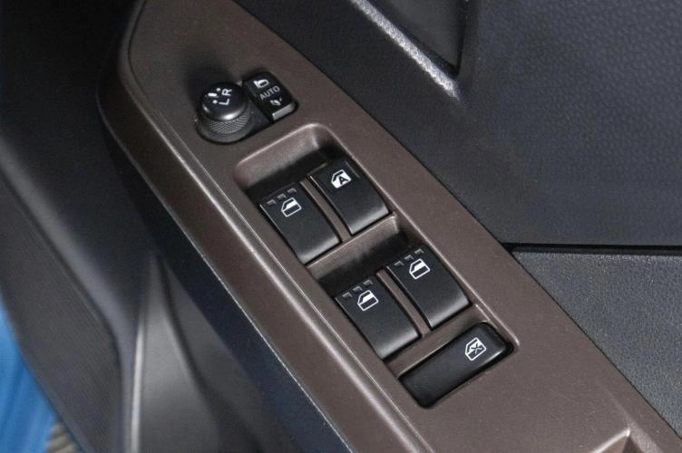 Subaru Justy 7 из 18