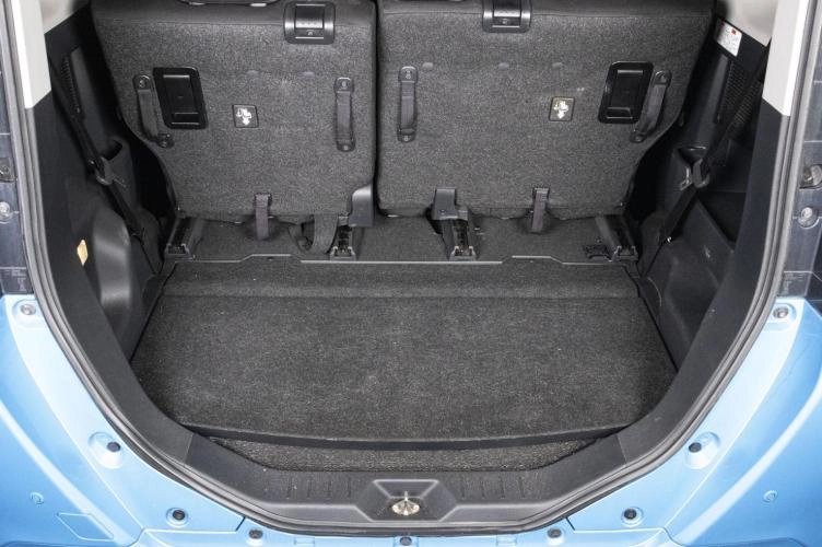 Subaru Justy 18 из 18