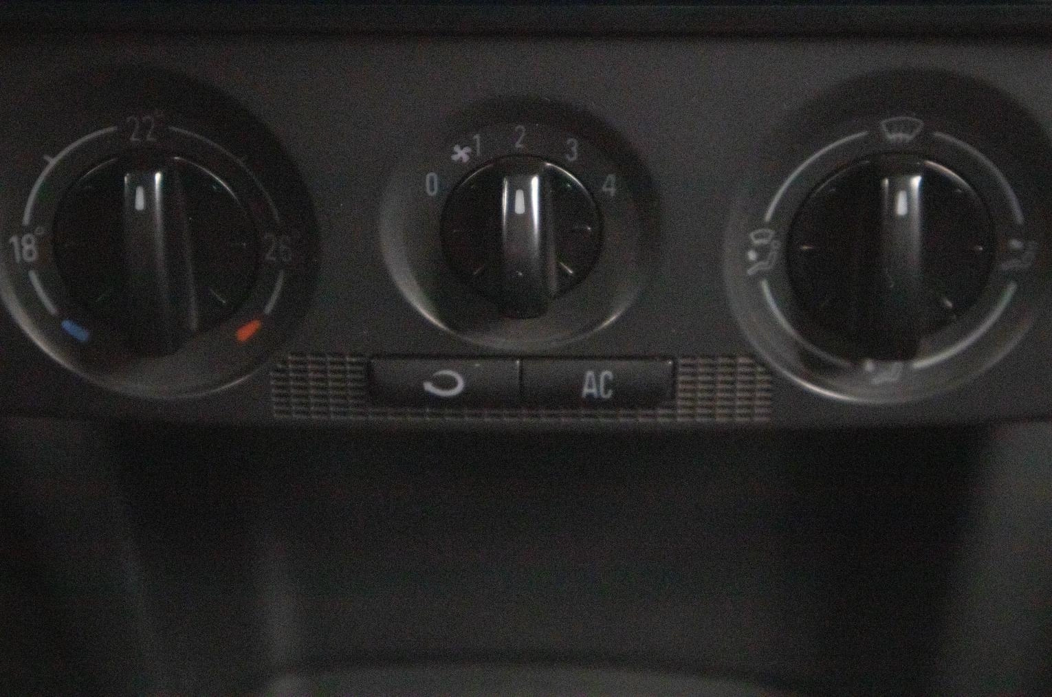 Skoda Fabia 18 из 21