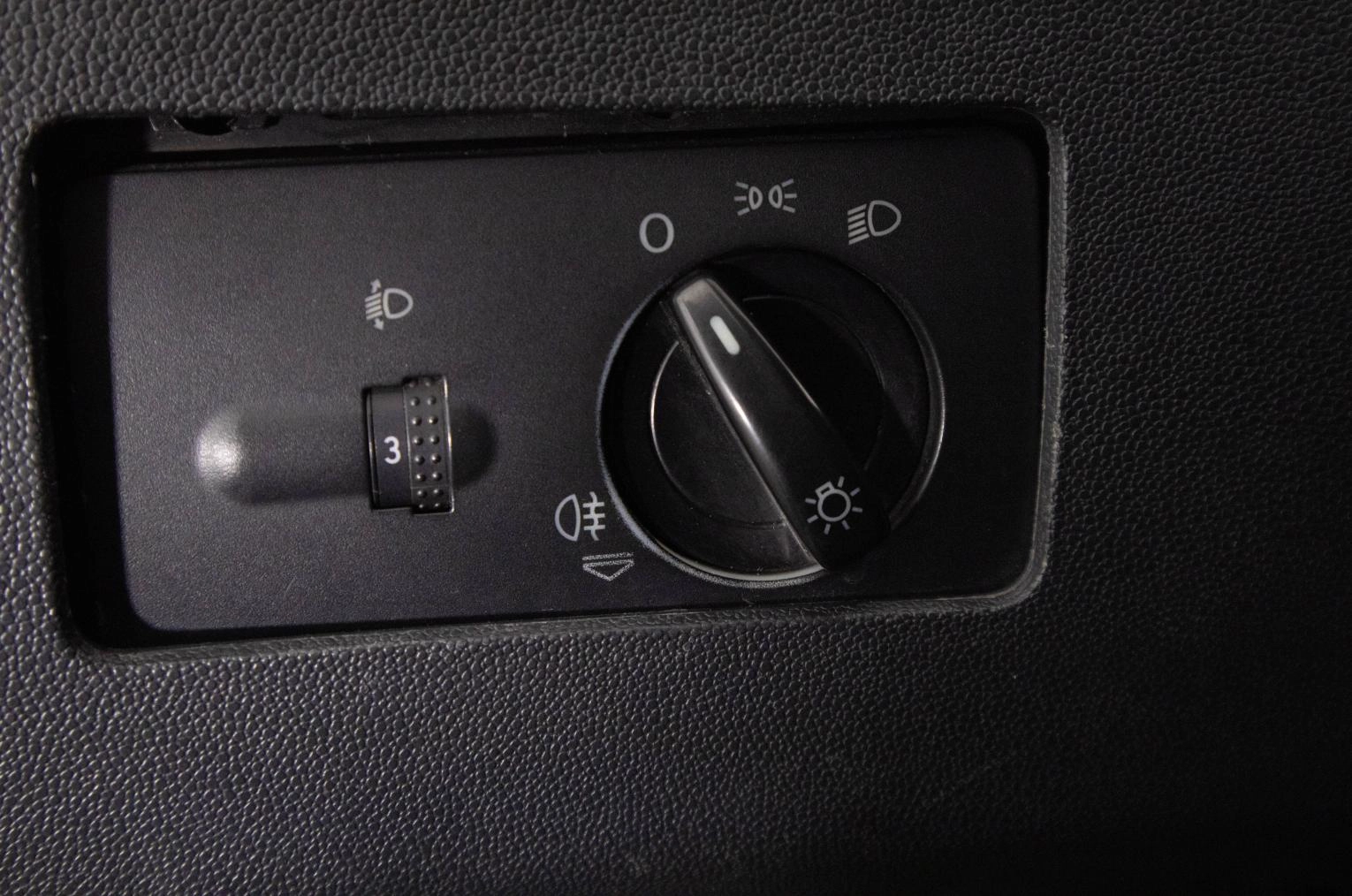 Skoda Fabia 19 из 21