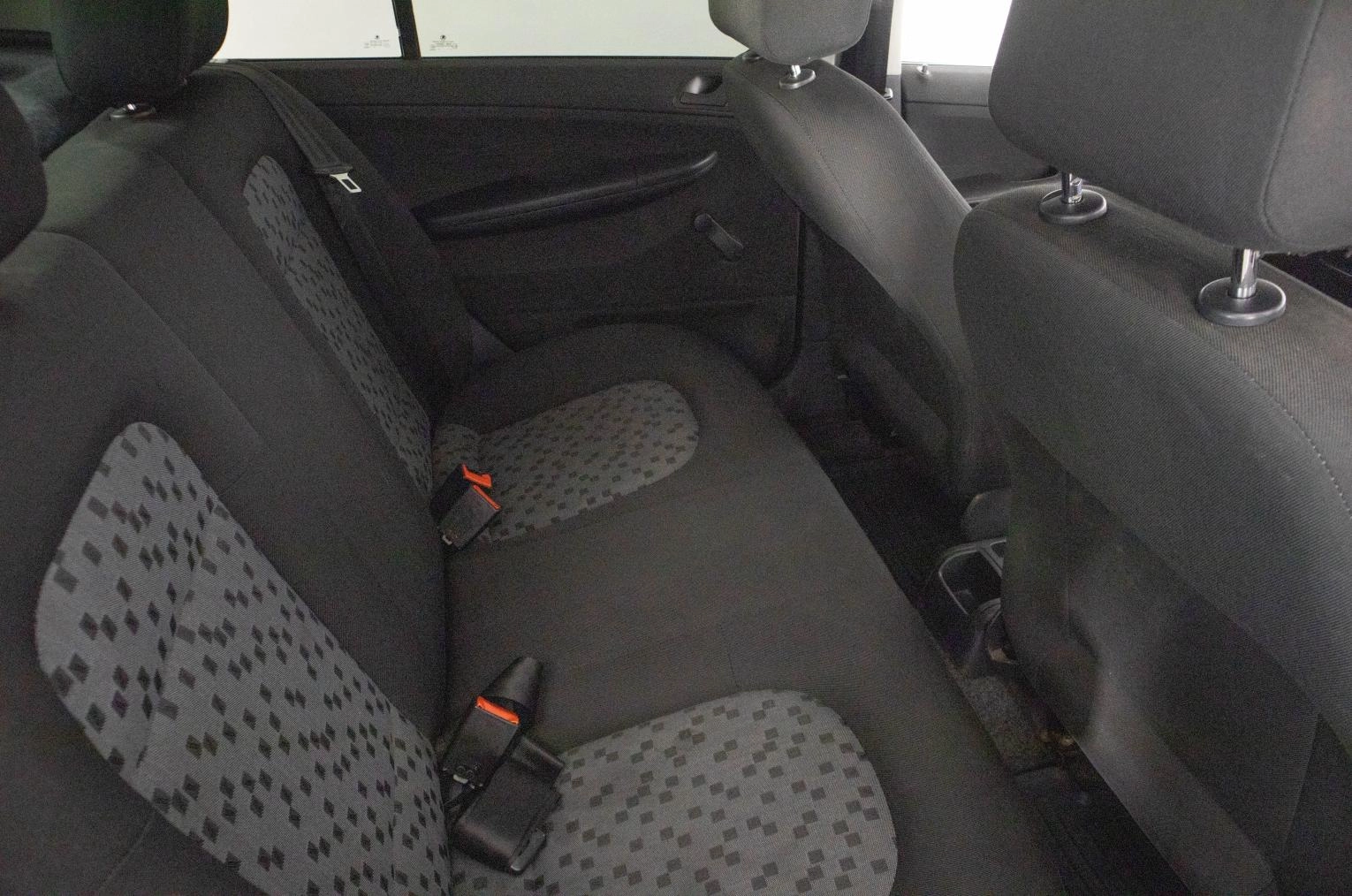 Skoda Fabia 10 из 21