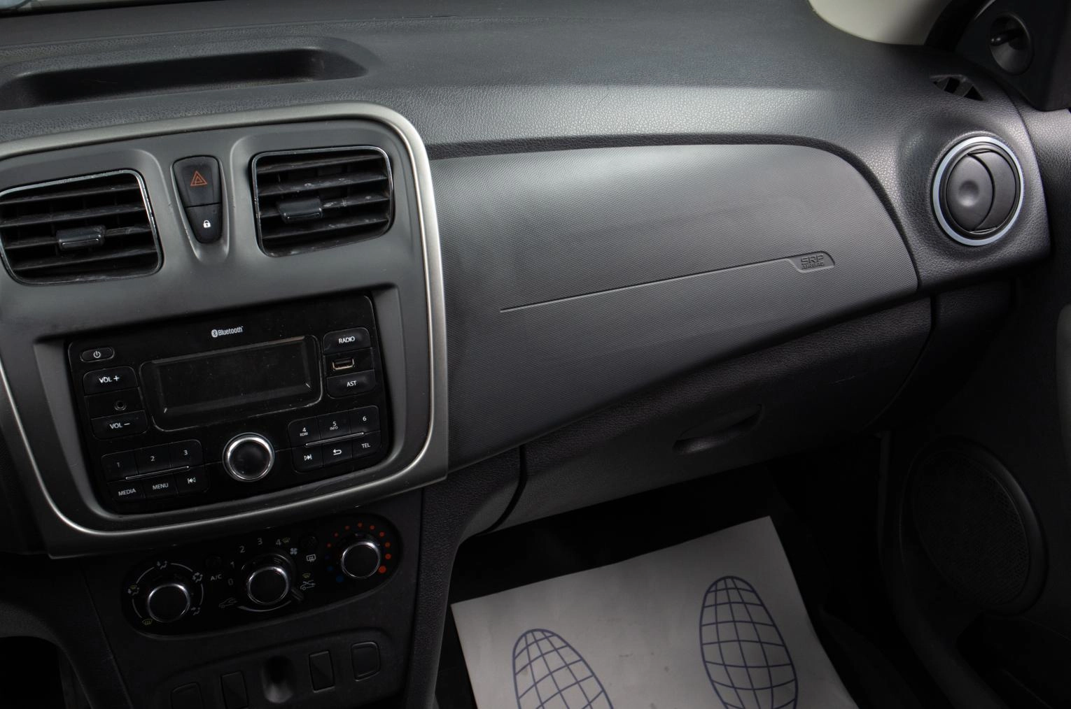 Renault Logan 10 из 15