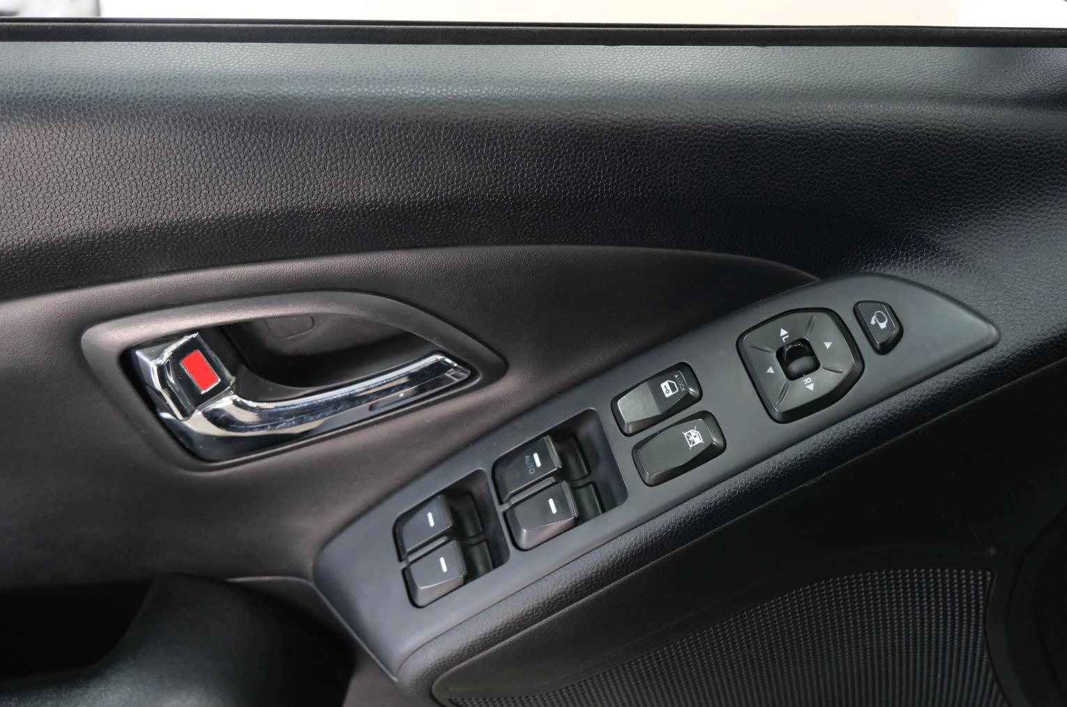 Hyundai ix35 8 из 26