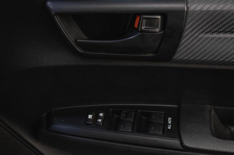 Toyota Corolla Fielder 8 из 19