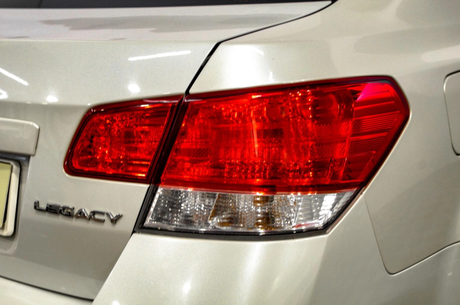 Subaru Legacy 9 из 29