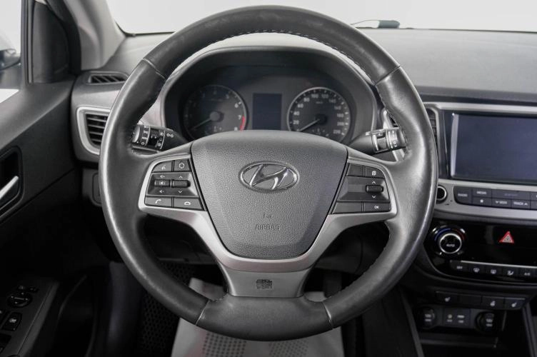 Hyundai Solaris 15 из 22