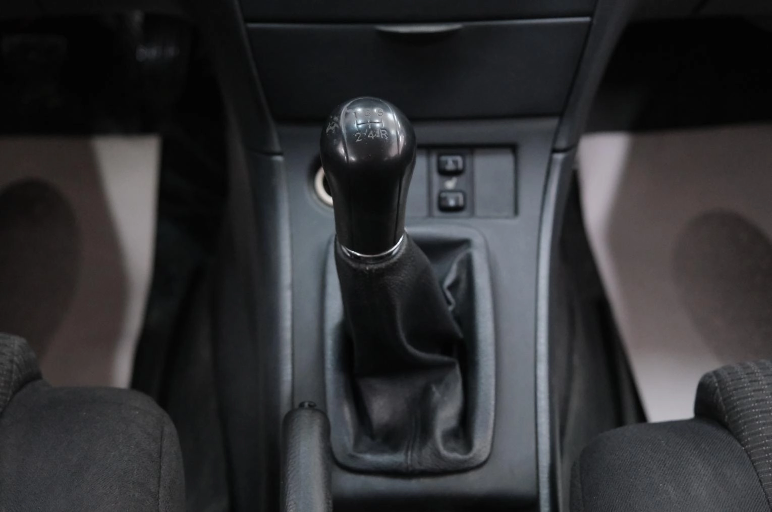 Toyota Corolla 15 из 21