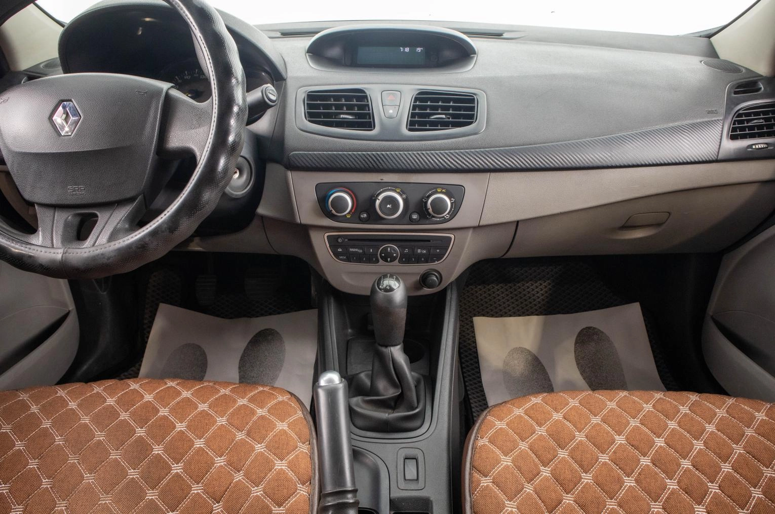 Renault Fluence 16 из 24