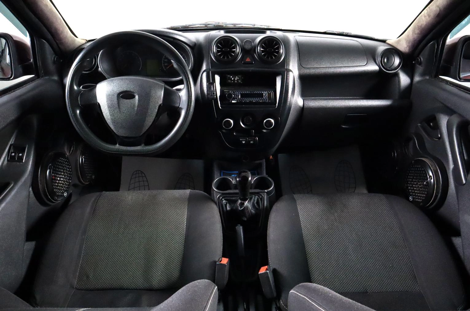 ВАЗ (LADA) Granta 12 из 15