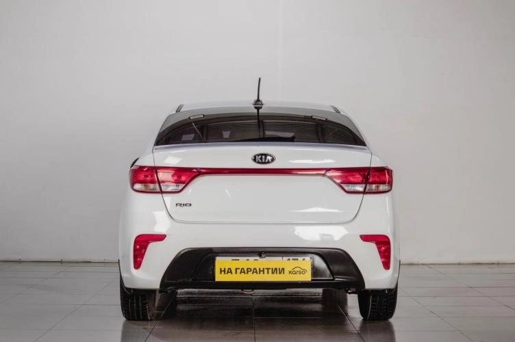 KIA Rio 5 из 19